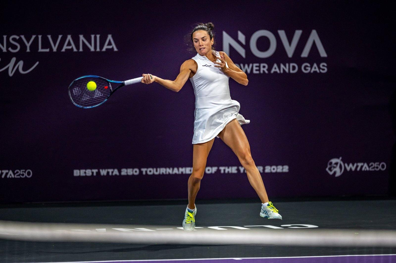 Türkiye&#039;s İpek Öz in action during her second round match against Miriam Bulgaru of Romania during the Transylvania Open WTA250 2023 at the BTarena, Cluj-Napoca, Romania, Oct. 16, 2023. (Getty Images Photo)