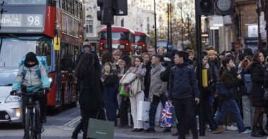 People walk along Oxford Street as they do their Black Friday shopping in London, Britain, Nov. 24, 2023. (EPA Photo)