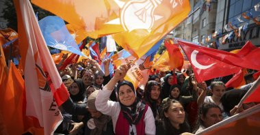 Supporters of the AK Party attend a municipal election rally, Istanbul, Türkiye, June 22, 2019. (AP Photo)