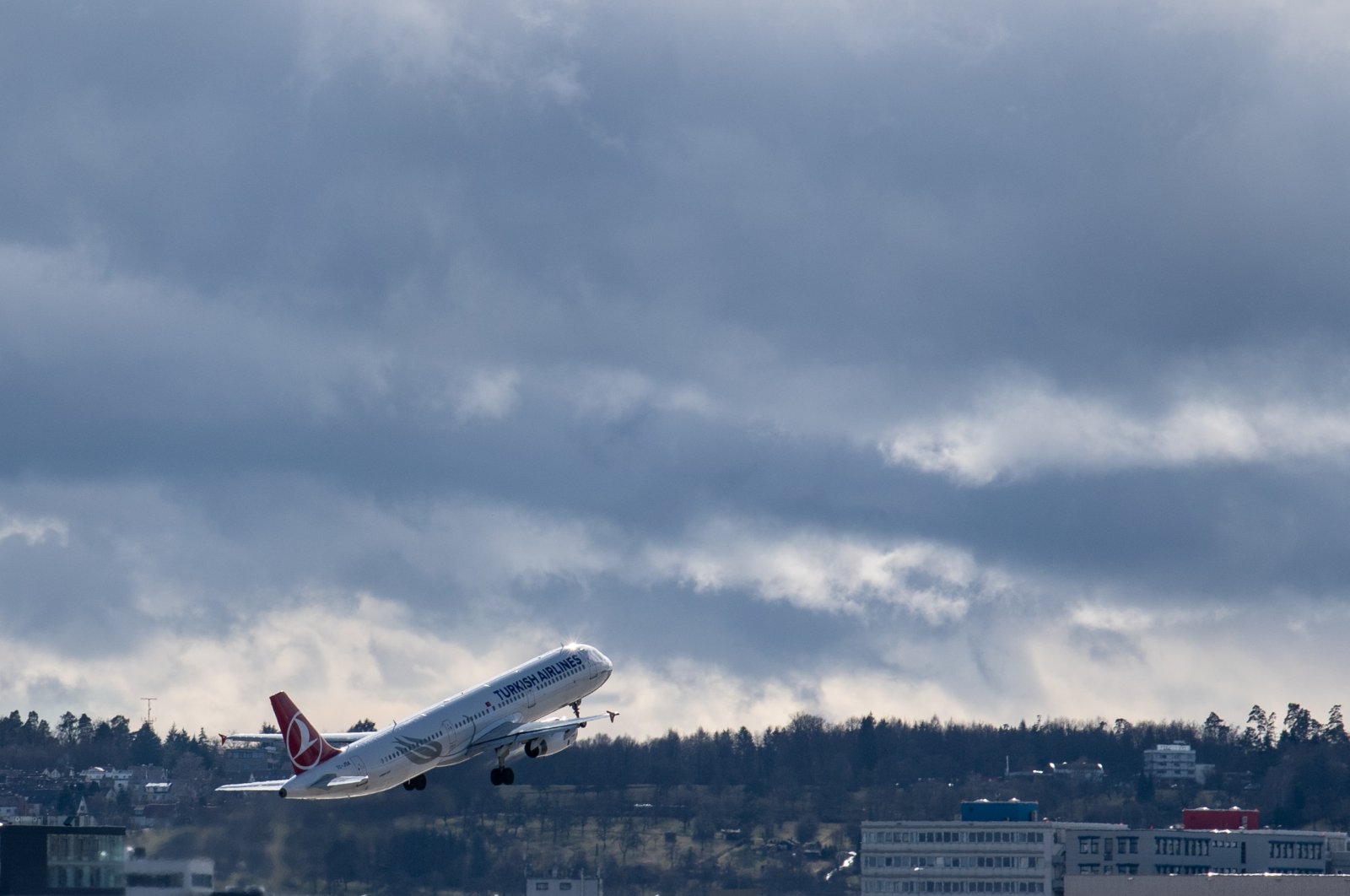 An Airbus A321-200 of Turkish Airlines takes off from Stuttgart Airport, Germany, March 7, 2019. (Reuters Photo)