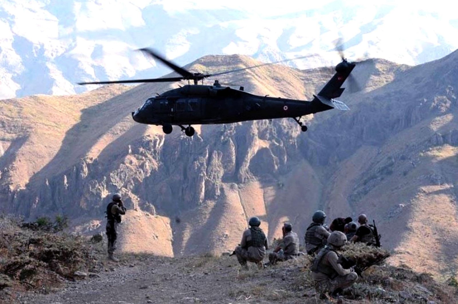 Turkish soldiers take part in a counterterrorism operation near northern Iraq in this undated file photo. (Sabah File Photo)