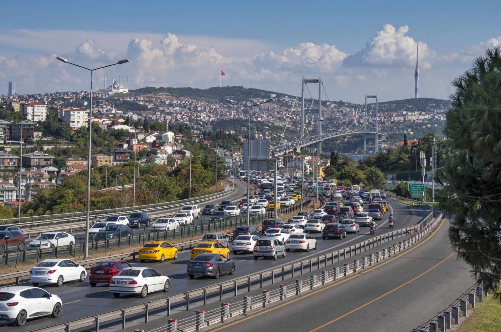 Expert proposes motorcycle usage to ease Istanbul’s traffic hitch