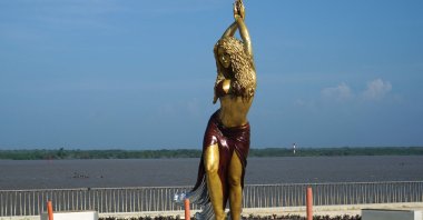 A view of a statue of Colombian singer Shakira at the Malecon in Barranquilla, Colombia, Dec. 26, 2023. (AFP Photo)