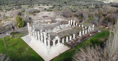 In the 2023 excavation at Apollon Smintheus Temple in Gülpınar village, a 2,000-year-old Roman-era monument tomb was found in the necropolis. Initial assessments of disturbed skeletons suggest over 10 individuals, including children and adults, were buried there, Çanakkale, Türkiye, Dec. 27, 2023. (IHA Photo)
