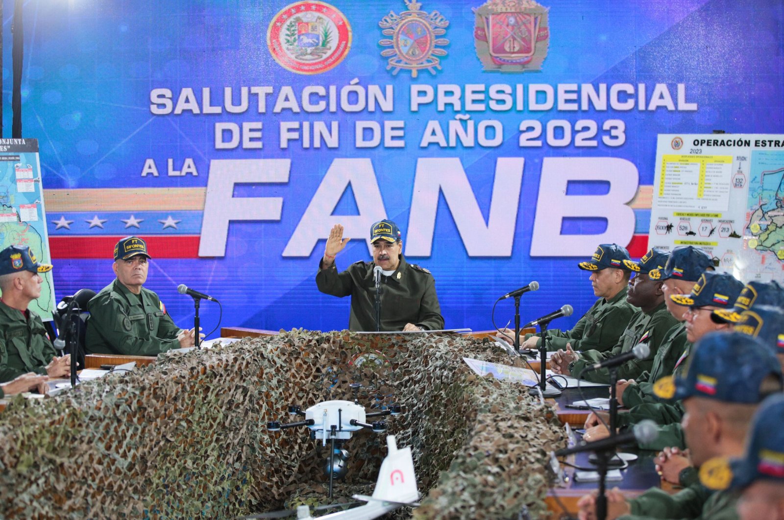 Venezuela&#039;s President Nicolas Maduro (C) delivers a speech next to Defense Minister Vladimir Padrino Lopez (L) during a meeting with members of the Bolivarian National Armed Forces (FANB) in Caracas, Venezuela, Dec. 28, 2023. (AFP Photo)