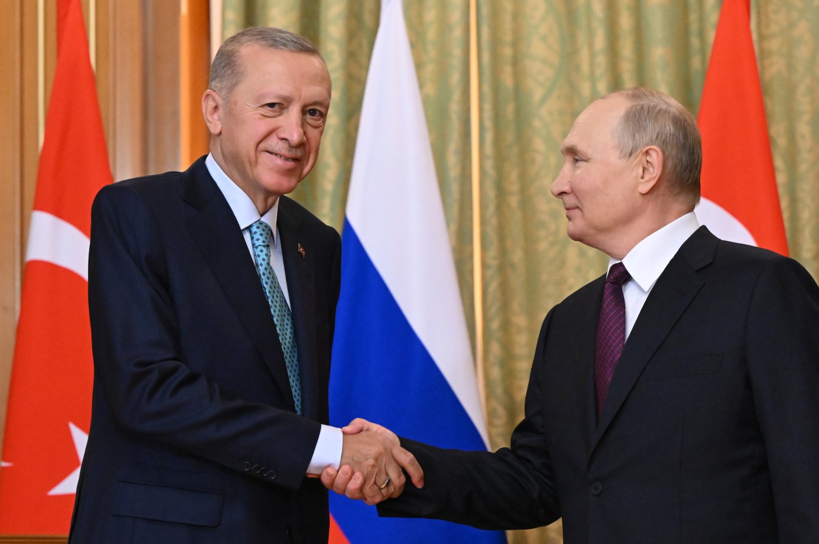 Putin, Erdoğan'a Türkiye ile Rusya'nın ilişkilerini 2024'te güçlendireceğine dair güvence verdi
