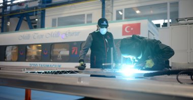 Workers are seen at the Turkish Wagon Industry Inc. (TÜVASAŞ) factory in Sakarya, northwestern Türkiye, Feb. 21, 2020. (AA Photo)