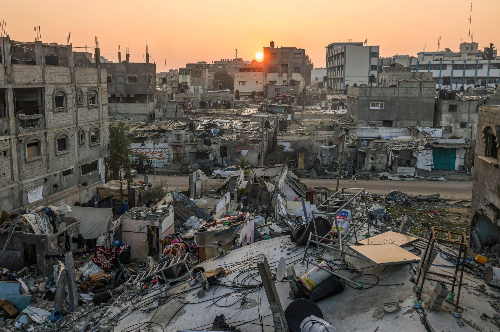The sun rises above the Rafah refugee camp in the southern Gaza Strip, Palestine, Jan. 1, 2024. (AFP Photo)