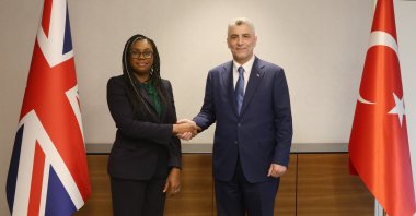 Trade Minister Ömer Bolat (R) meets with British Trade Minister Kemi Badenoch in Istanbul, Türkiye, Jan. 5, 2023. (Courtesy of the British Consulate-General Istanbul)