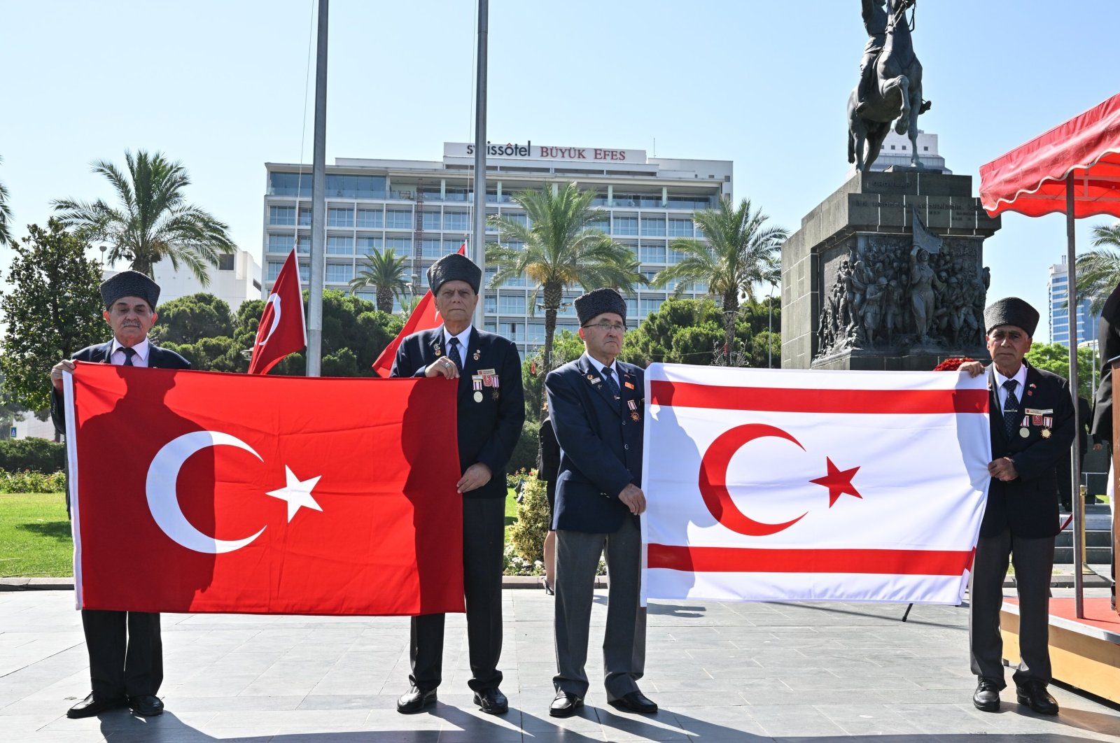 Türkiye, Kıbrıs Türklerindeki etnik temizlik girişimini unutmayacağının sözünü verdi