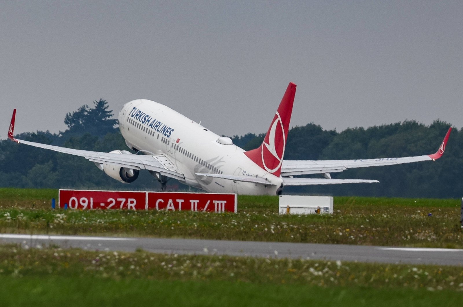A Turkish Airlines plane is seen taking off from Hannover Airport, Germany, Aug. 31, 2023. (Reuters Photo)