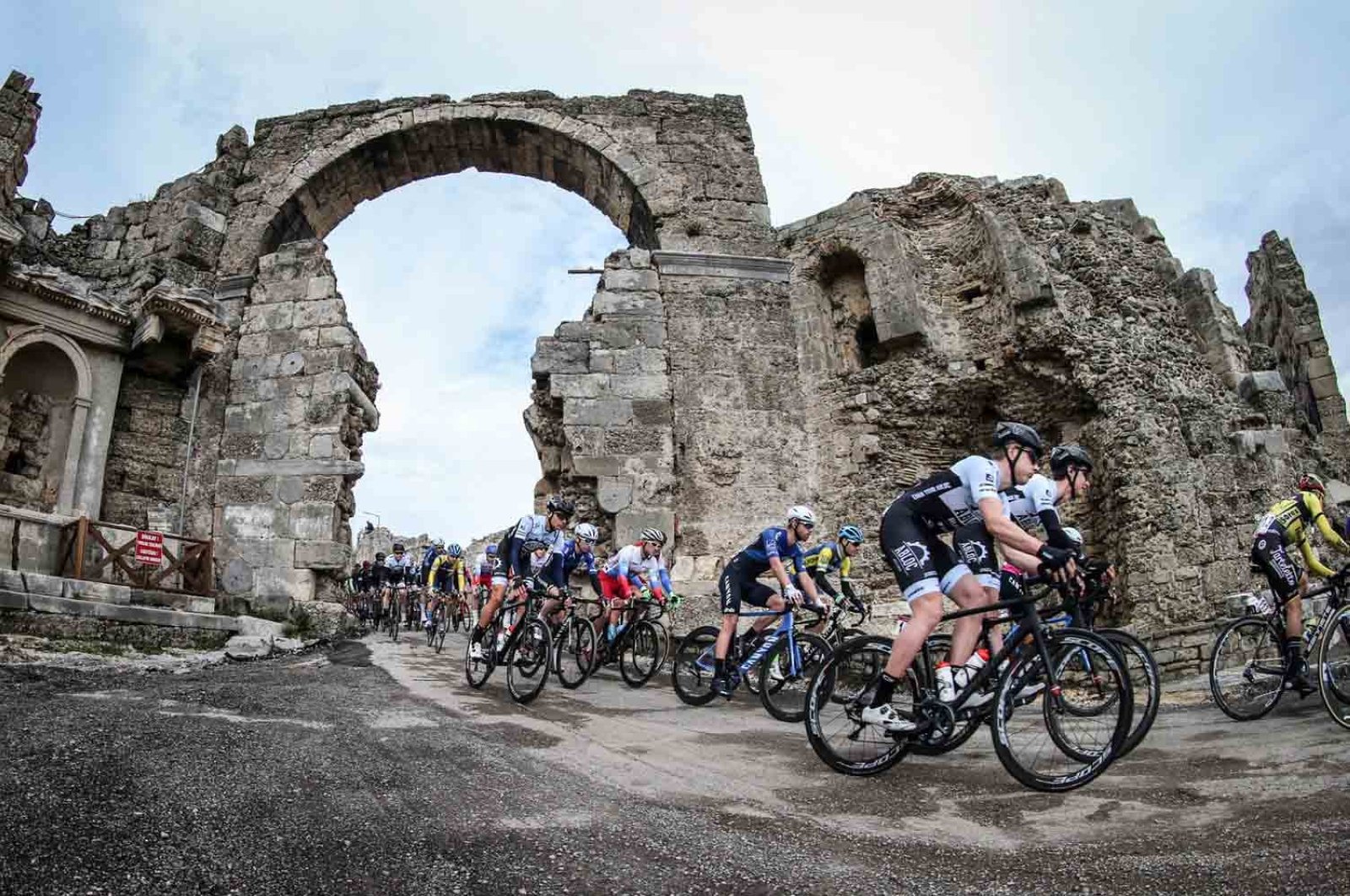 Türkiye’s Tour of Antalya to roll in with global cyclists, scenic marvels