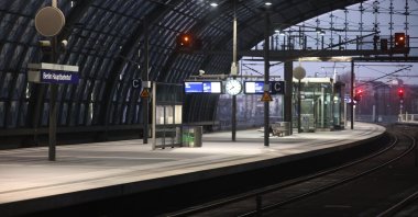 A platform of Berlin Central Station remains mainly unpopulated during a strike in Berlin, Germany, Jan. 10, 2024. (EPA Photo)