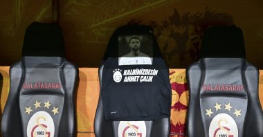 A T-shirt with the late Turkish player Ahmet Çalık&#039;s face is shown during the Süper Lig match between Galatasaray and Konyaspor, Istanbul, Türkiye, Jan. 9, 2024. (AA Photo)