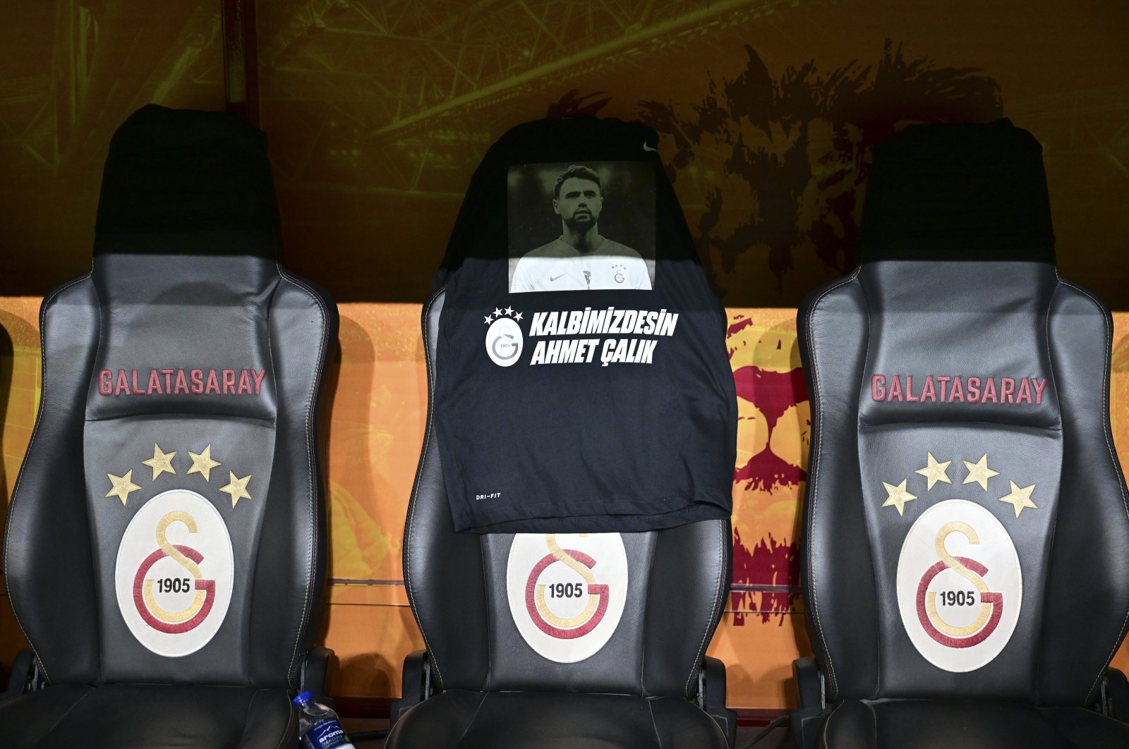 A T-shirt with the late Turkish player Ahmet Çalık&#039;s face is shown during the Süper Lig match between Galatasaray and Konyaspor, Istanbul, Türkiye, Jan. 9, 2024. (AA Photo)