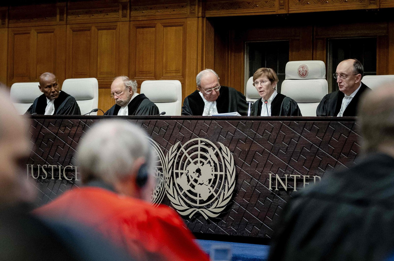 President of the International Court of Justice (ICJ) U.S. lawyer Joan Donoghue (2R) confers with colleagues at the court in The Hague on Jan. 12, 2024. (AFP. Photo)