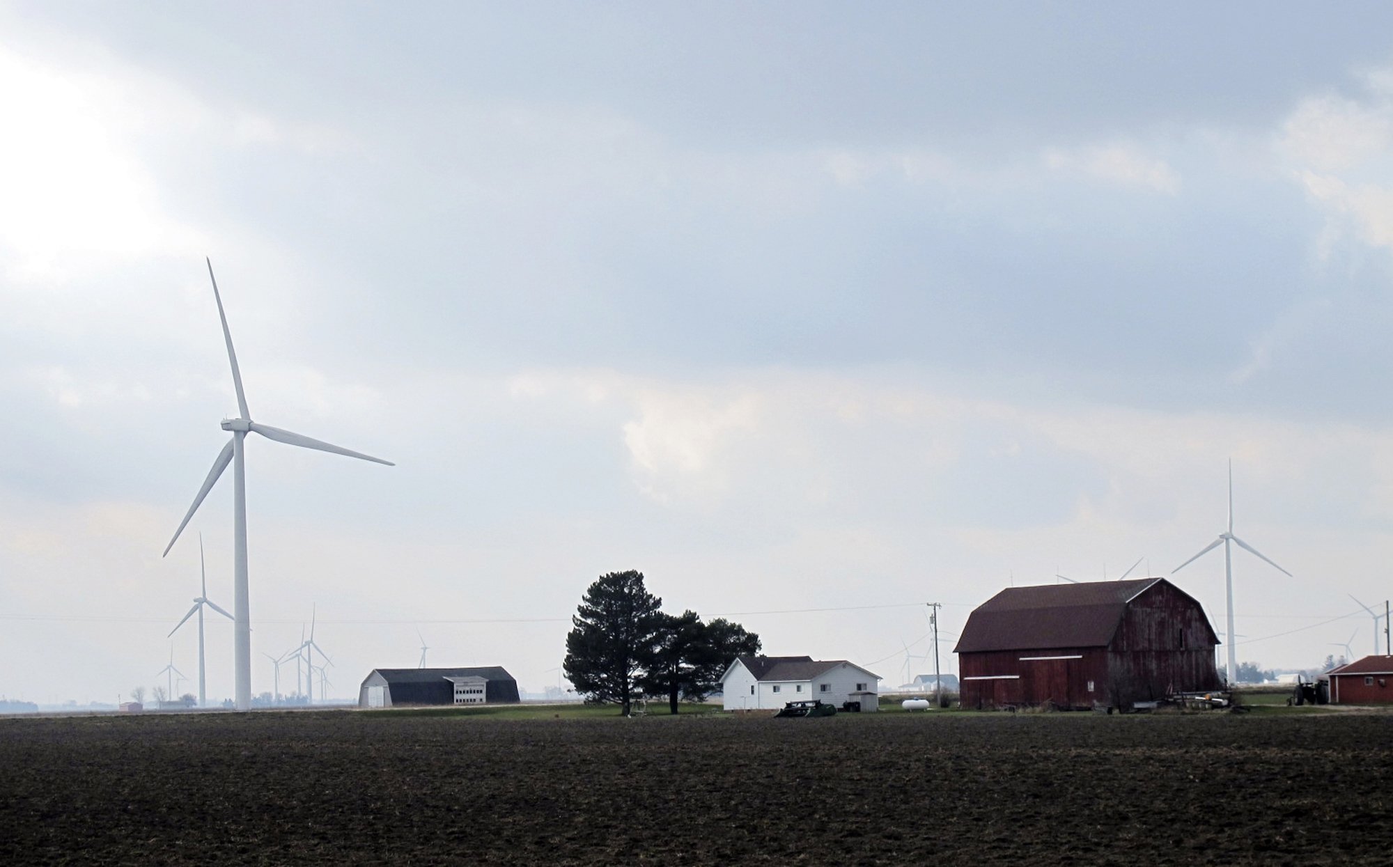 How Many Homes Can Be Powered by a Wind Turbine? (2024)
