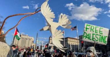 Pro-Palestinian demonstrators march to the White House in Washington, D.C., U.S., Jan. 13, 2024. (AFP Photo)