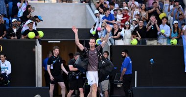 Britain's Andy Murray waves to the crowd as he exits the court following his first round loss to Tomas Martin Etcheverry of Argentina on Day 2 of the 2024 Australian Open at Melbourne Park in Melbourne, Australia, Jan. 15, 2024. (EPA Photo)