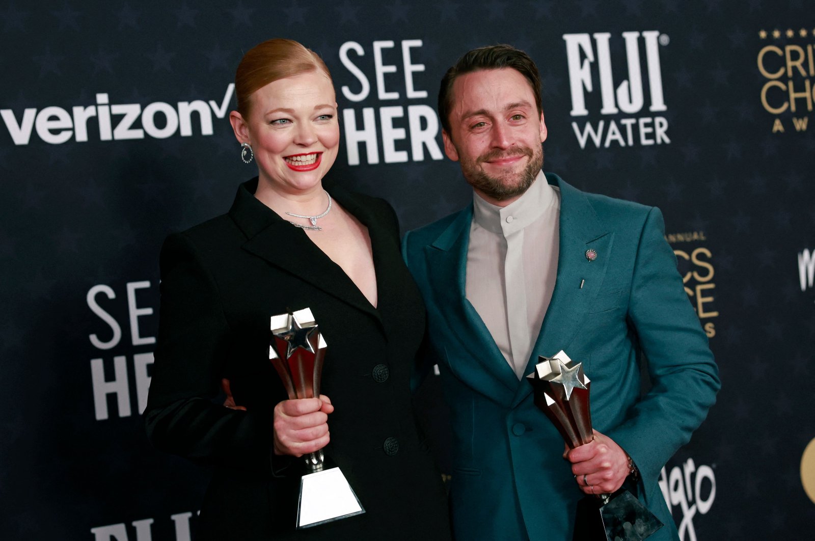 Australian actress Sarah Snook (L), winner of the Best Actress in a Drama Series award for &quot;Succession,” and U.S. actor Kieran Culkin, winner of the Best Actor in a Drama Series award for &quot;Succession,” pose in the press room during the 29th Annual Critics Choice Awards, California, U.S., Jan. 14, 2024.  (AFP Photo)