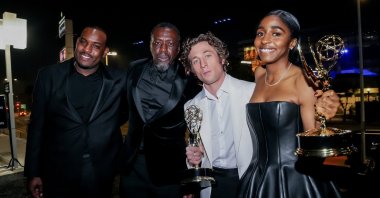 Emmy winners Jeremy Allen White (2-R) and Ayo Edebiri (R), of the comedy series &quot;The Bear&quot; attend the Governors Ball after the 75th annual Primetime Emmy Awards ceremony held at the Peacock Theater in Los Angeles, California, U.S., Jan. 15, 2024. (EPA Photo)