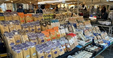 Pasta on sale at the Campo de&#039; Fiori market. Italy&#039;s government is beating the drum for the &quot;cucina italiana&quot; with the aim of it becoming an Intangible World Cultural Heritage item, Rome, Italy. Jan. 12, 2024. (dpa Photo)