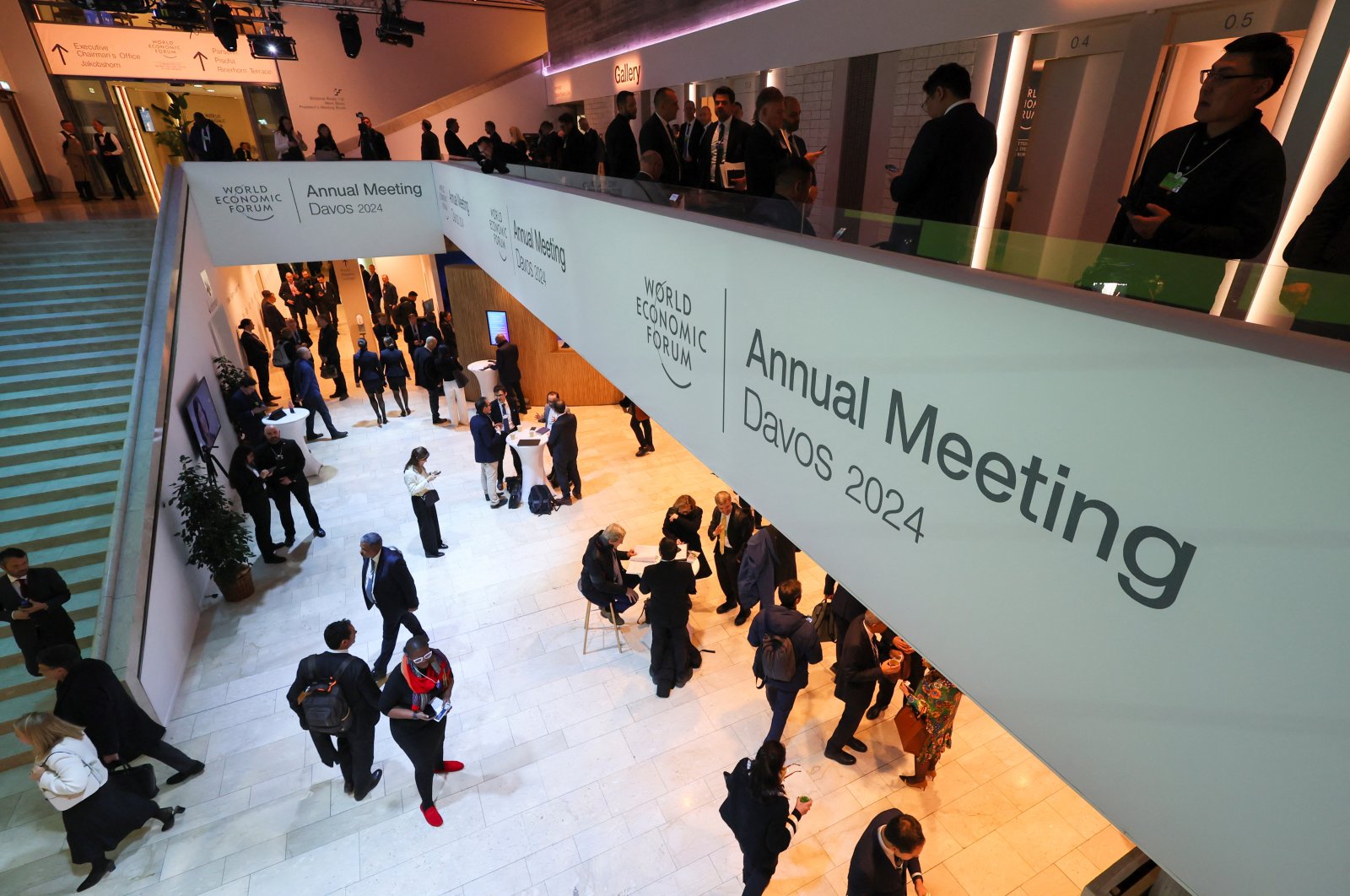 People attend the 54th annual meeting of the World Economic Forum, Davos, Switzerland, Jan. 17, 2024. (Reuters Photo)