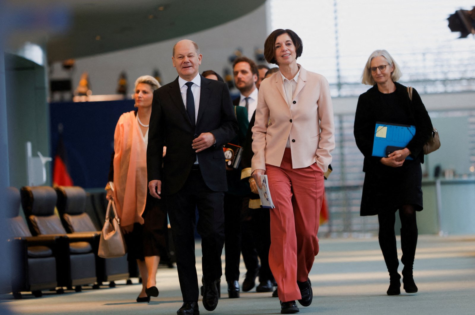 German Chancellor Olaf Scholz (L) and sociologist Jutta Allmendinger (R) arrive at a conference on gender equality at the Federal Chancellery, Berlin, Germany, Dec. 1, 2022. (Reuters Photo)