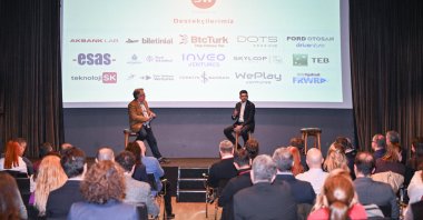 Investment Office President Burak Dağlıoğlu (R) speaks during the Türkiye Startup Ecosystem 2024 event in Istanbul, Türkiye, Jan. 18, 2024. (AA Photo)