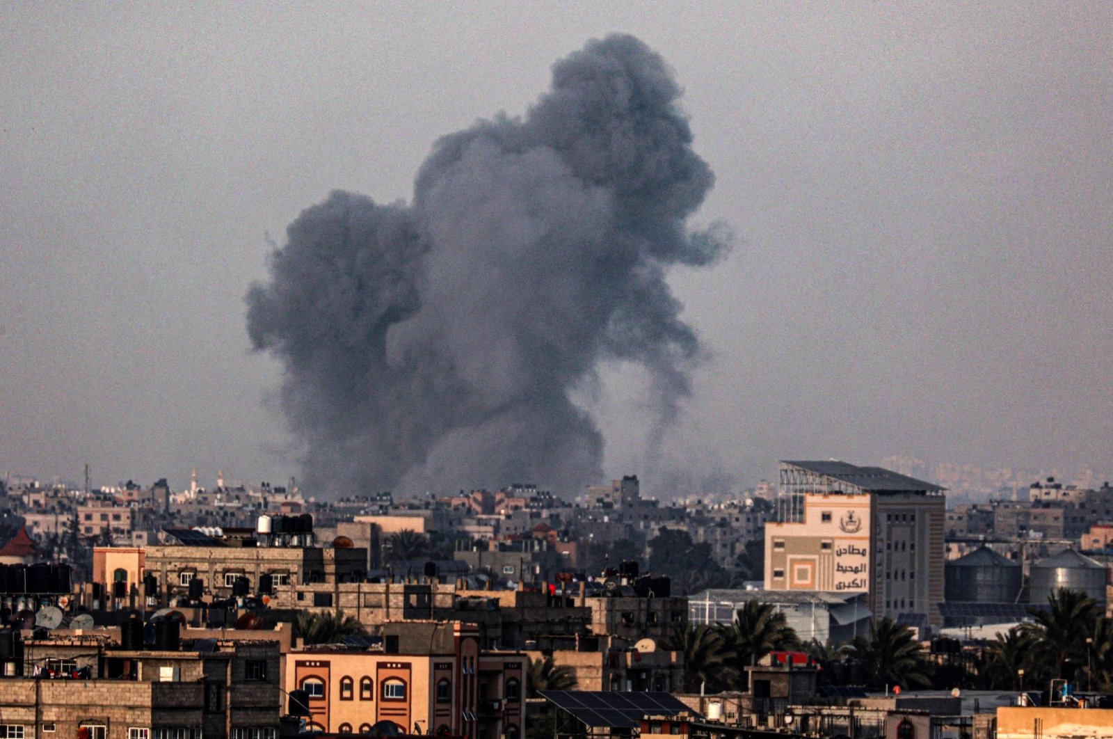 Smoke billows over Khan Yunis in the southern Gaza Strip during Israeli bombardment, amid ongoing battles between Israel and Palestine, Khan Yunis, Palestine, Jan. 19, 2024. (AFP Photo)