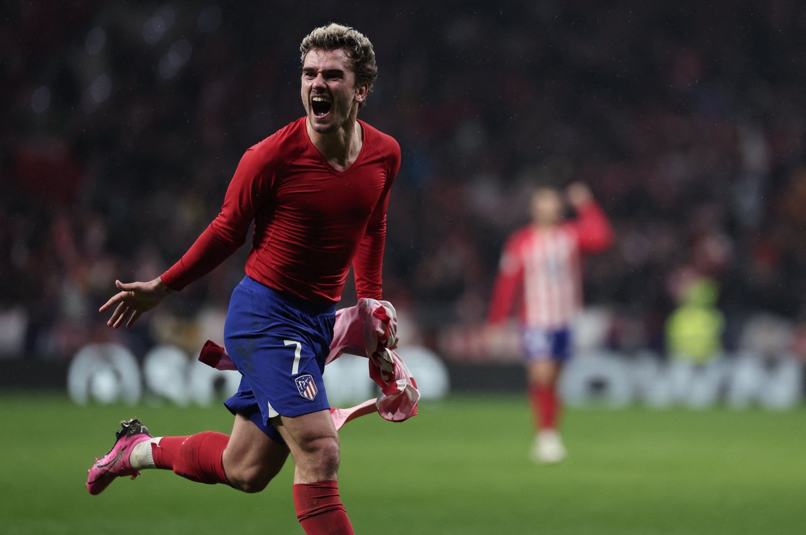 Atletico Madrid&#039;s Antoine Griezmann celebrates scoring his team&#039;s third goal during the Spanish Copa del Rey match against Real Madrid at the Metropolitano stadium, Madrid, Spain, Jan. 18, 2024. (AFP Photo)