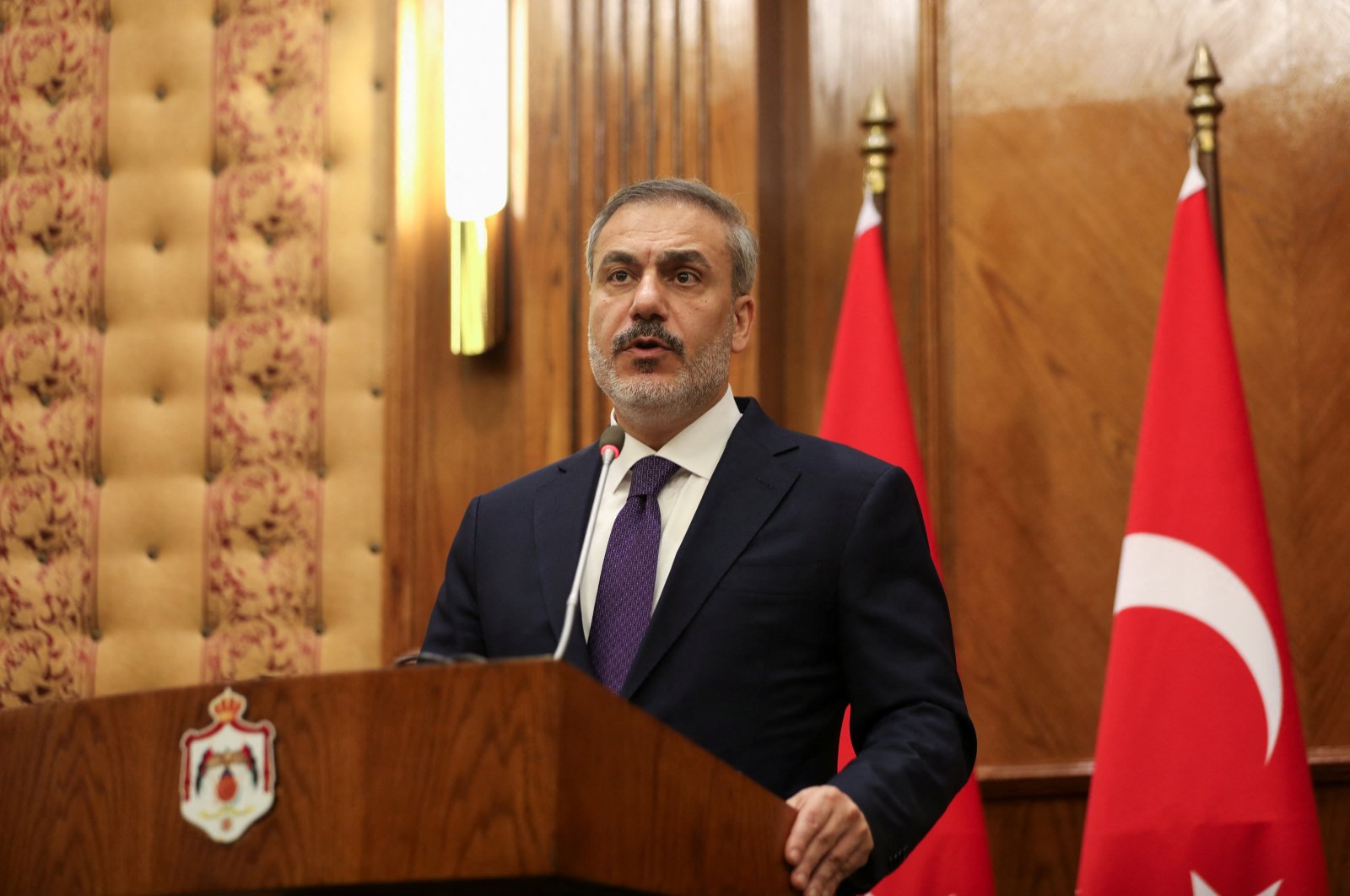 Foreign Minister Hakan Fidan attends a news conference with Jordan&#039;s Foreign Minister Ayman Safadi (not pictured) in Amman, Jordan Jan. 18, 2024. (Reuters Photo)