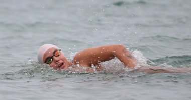 Turkish diver Bengisu Avcı trains ahead of the Cook Strait challenge, Çanakkale, Türkiye, Jan. 21, 2023. (AA Photo) 