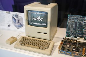 Part of an early model central processing unit (R) along with the original Macintosh with its keyboard and mouse is seen on display at the Computer History Museum, as the museum celebrates Mac's 40th birthday, Mountain View, California, U.S., Jan. 19, 2024. (AFP Photo)