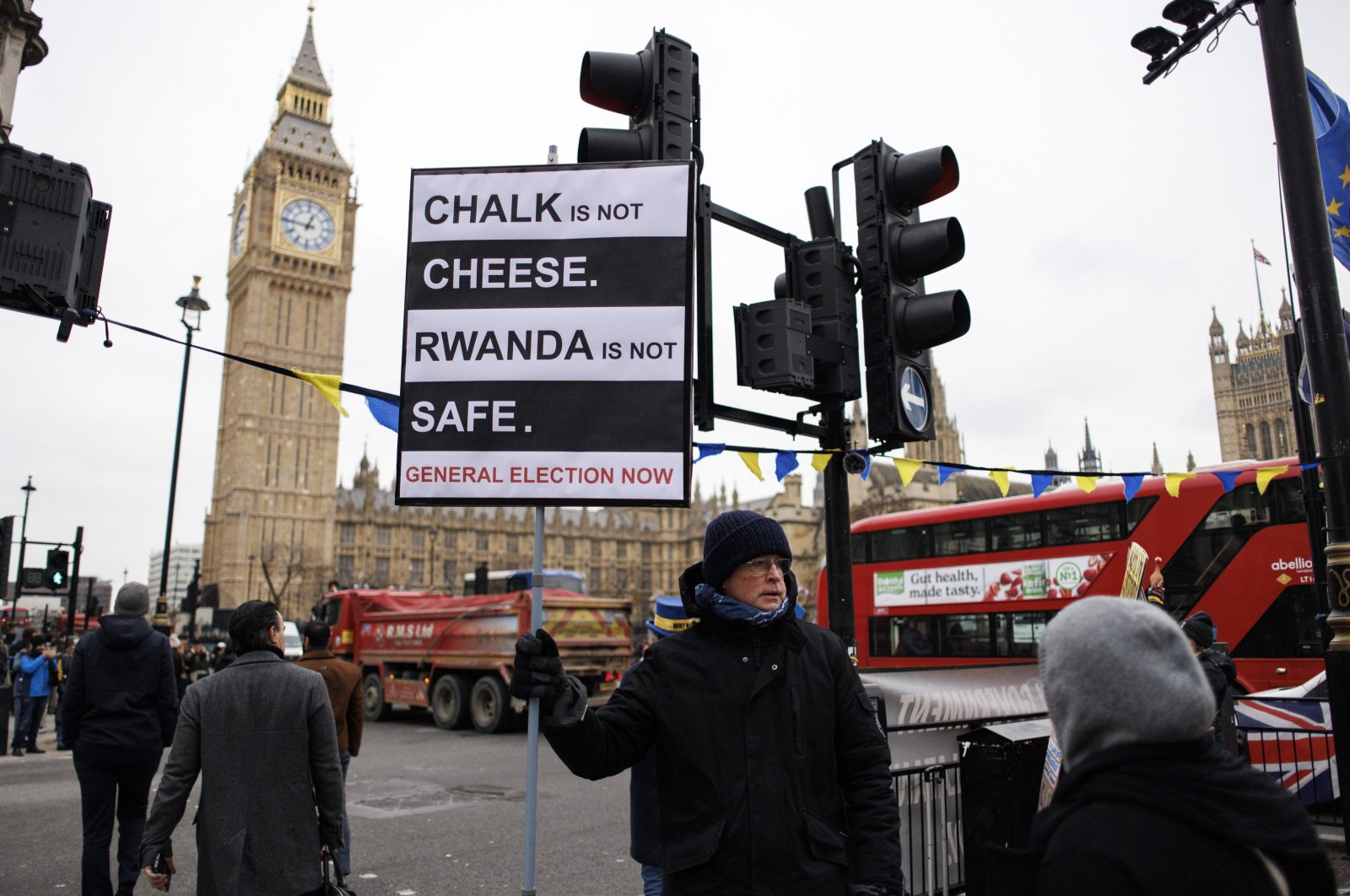 Protesters display placards against the U.K. government&#039;s plan to send some asylum-seekers to Rwanda, London, U.K., Jan. 17, 2024. (EPA Photo)