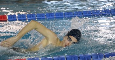 Kuzey Tunçelli trains for the World Swimming Championships, Erzurum, Türkiye, Jan. 20, 2024. (AA Photo)