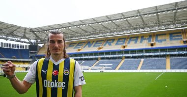 Fenerbahçe's Çağlar Söyüncü poses for a photo on his unveiling at the Ülker Stadium, Istanbul, Türkiye, Jan. 29, 2024. (IHA Photo)
