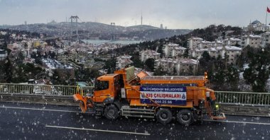 Istanbul Metropolitan Municipality&#039;s Disaster Coordination Center (AKOM) mobilizes vehicles amid snowfall predictions, Istanbul, Türkiye, Jan. 31, 2024. (IHA Photo)