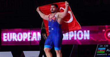 Türkiye's Rıza Kayaalp celebrates his 12th European championship title against Azerbaijan's Sabah Saleh Shariati during the Men's Greco-Roman 130 kg. weight gold medal match at the European Wrestling Championship, Zagreb, Croatia, April 22, 2023. (Getty Images Photo)