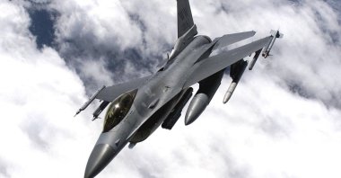 This undated U.S. Air Force file image courtesy of the U.S. Air Force obtained on Jan. 10, 2002, shows an F-16 in flight during training. (AFP Photo)