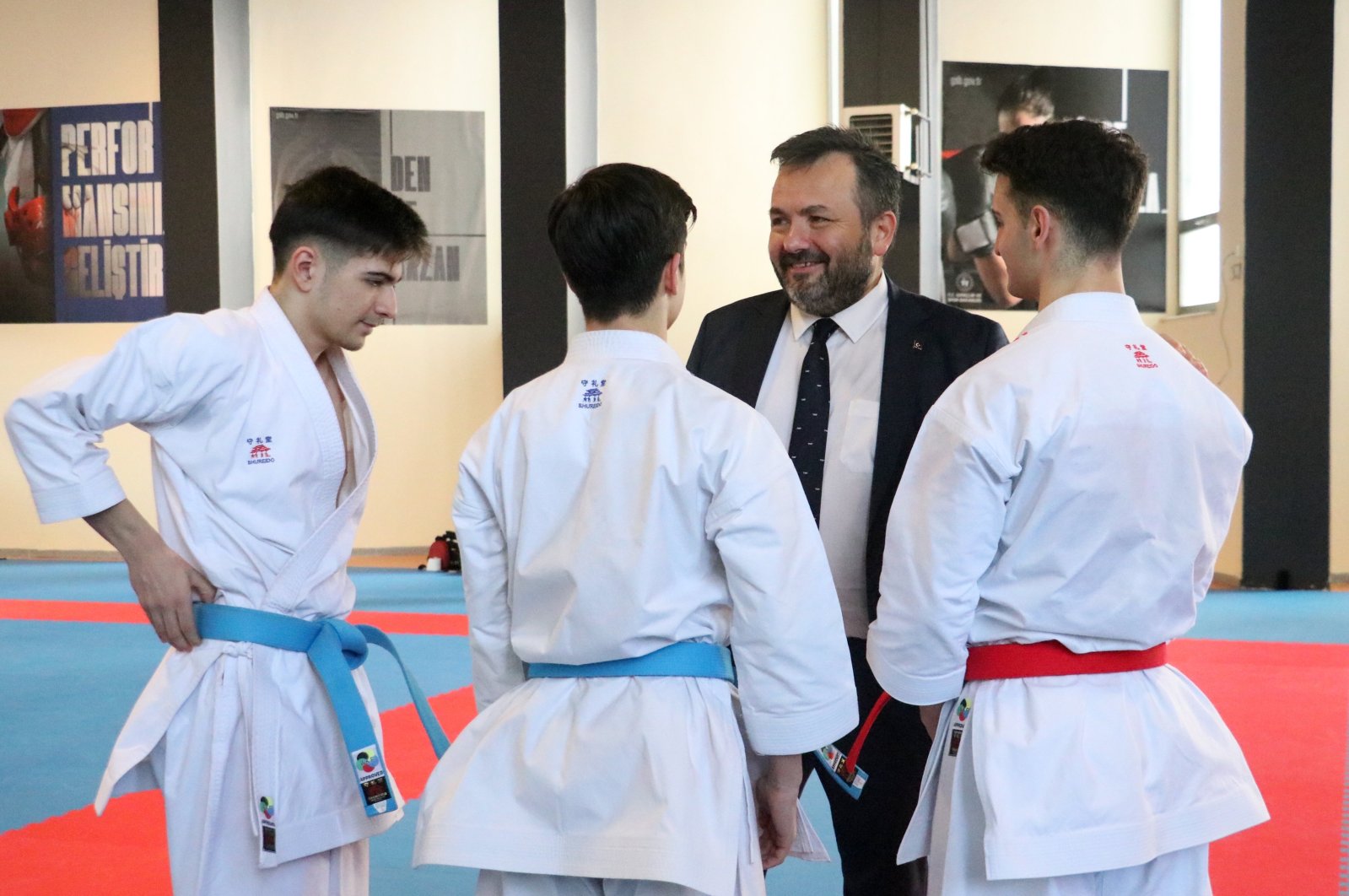 Turkish Karate Federation President Aslan Abid Uğuz addresses karatekas at the Atlama Kuleleri gym, Erzurum, Türkiye, Jan. 30, 2024. (AA Photo)