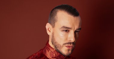 Cem Adrian, a versatile Turkish artist, excels as a singer, songwriter, author, producer and director. (Photo by Hakan Uç)