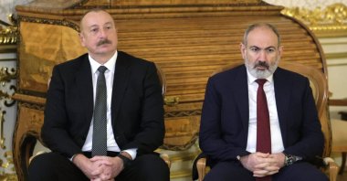 Azerbaijani President Ilham Aliyev (L) and Armenian Prime Minister Nikol Pashinyan are seen during a visit to the Catherine Palace at the Tsarskoye Selo State Museum and Reserve in Pushkin, St. Petersburg, Russia, Dec. 26, 2023. (EPA Photo)