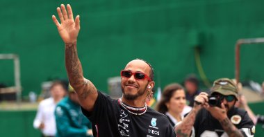 Lewis Hamilton waves to the crowd on the drivers&#039; parade prior to the F1 Grand Prix of Brazil, Autodromo Jose Carlos Pace, Sao Paulo, Brazil, Nov. 5, 2023. (Getty Images Photo)