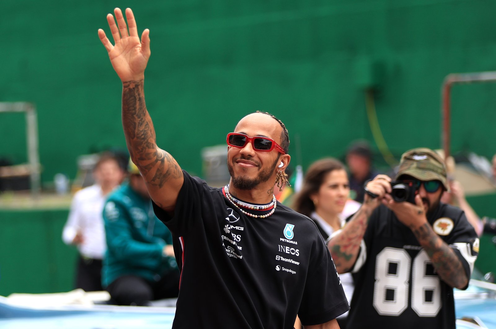 Lewis Hamilton waves to the crowd on the drivers&#039; parade prior to the F1 Grand Prix of Brazil, Autodromo Jose Carlos Pace, Sao Paulo, Brazil, Nov. 5, 2023. (Getty Images Photo)