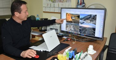 Çağlar Özkaymak, director of Afyon Kocatepe University's Earthquake Application and Research Center, explains fault lines, Hatay, Türkiye, Feb. 4, 2024. (AA Photo)