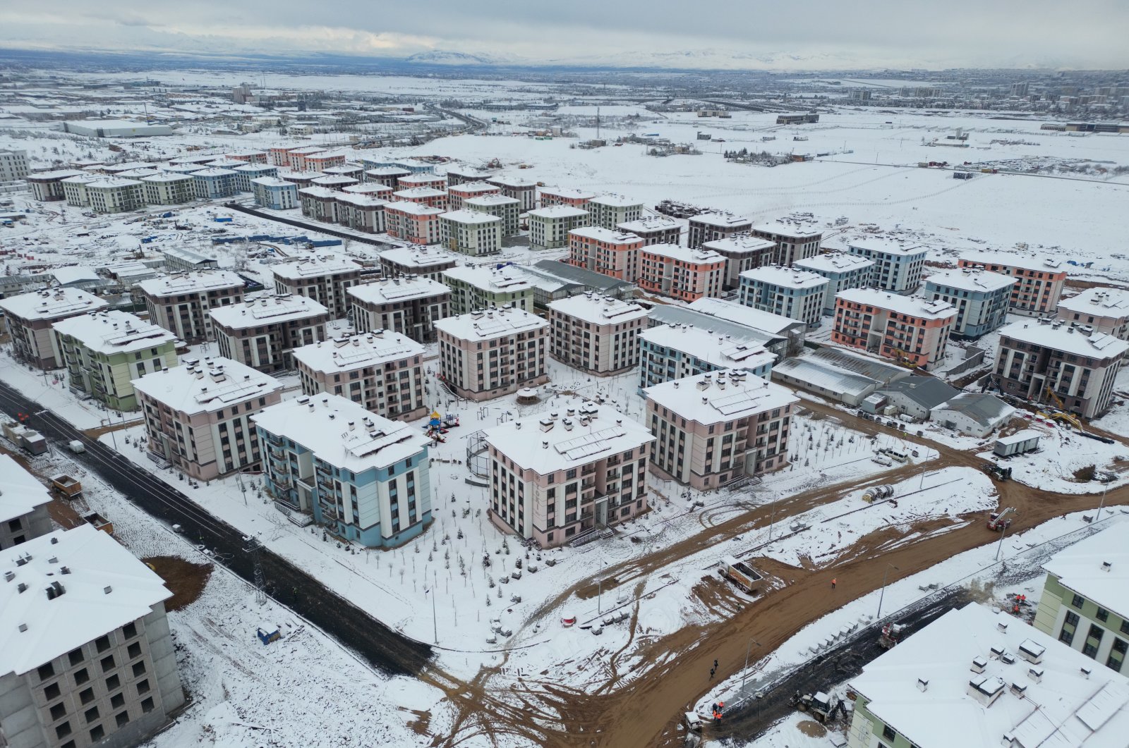An aerial view of houses under construction by the Housing Development Administration (TOKI) after the Feb. 6 earthquakes, Kahramanmaraş, southern Türkiye, Feb. 4, 2024. (Courtesy of Emre Demir)