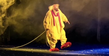 Nominated for "Best Special Theatrical Event" at the Tony Awards and honored with the "Unique Theatrical Experience" award at the Drama Desk Awards, "Slava’s Snowshow" derives from the brilliance of Slava Polunin. (Photo courtesy of Zorlu PSM)
