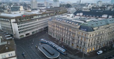 Buildings of Swiss banks UBS and Credit Suisse are seen on the Paradeplatz in Zurich, Switzerland, March 20, 2023. (Reuters Photo)