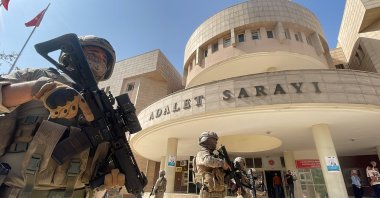 Counterterrorism squads are seen in front of the Şanlıurfa Court House, Feb. 5, 2024. (DHA Photo)